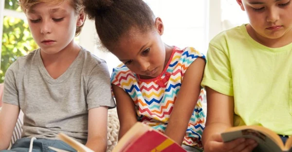 تقاوت مشکل خواندن با کم هوشی | آیا کودکان با مشکلات خواندن، کم هوشند؟