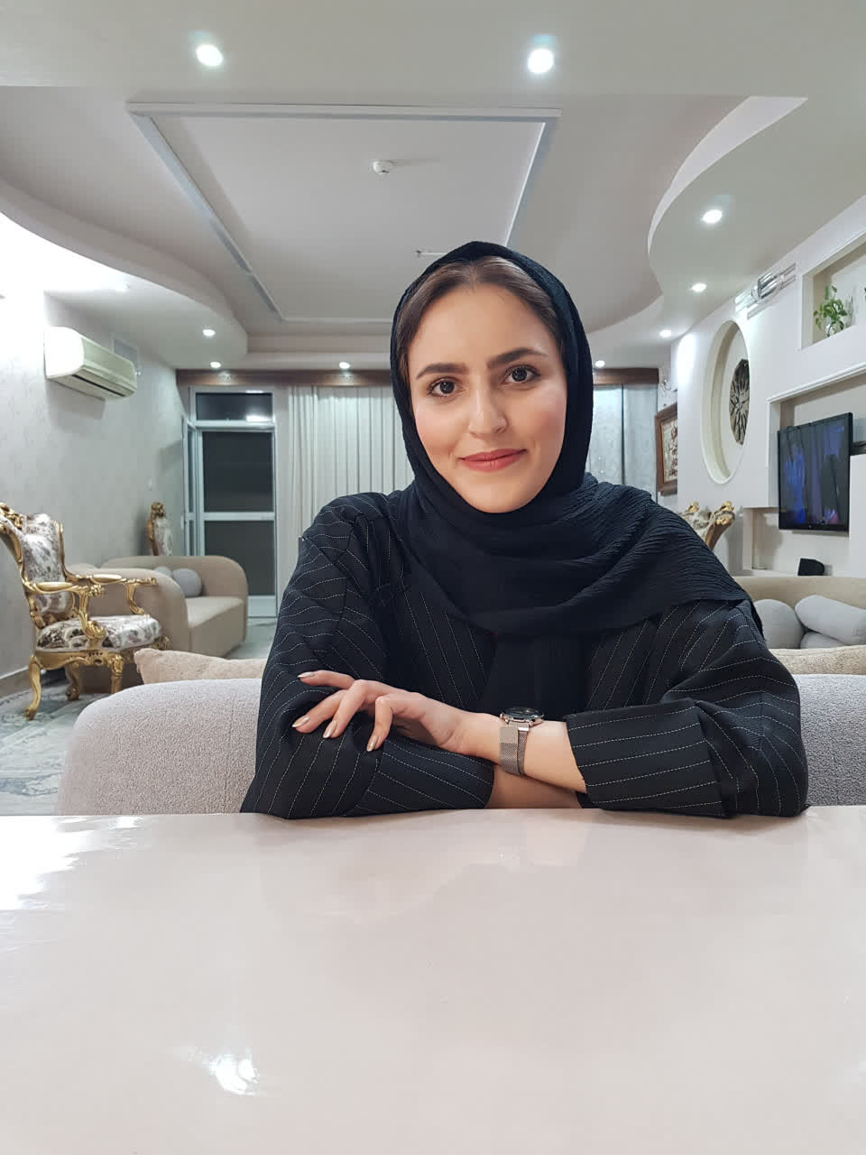 خانم مینا ریاض الحسینی